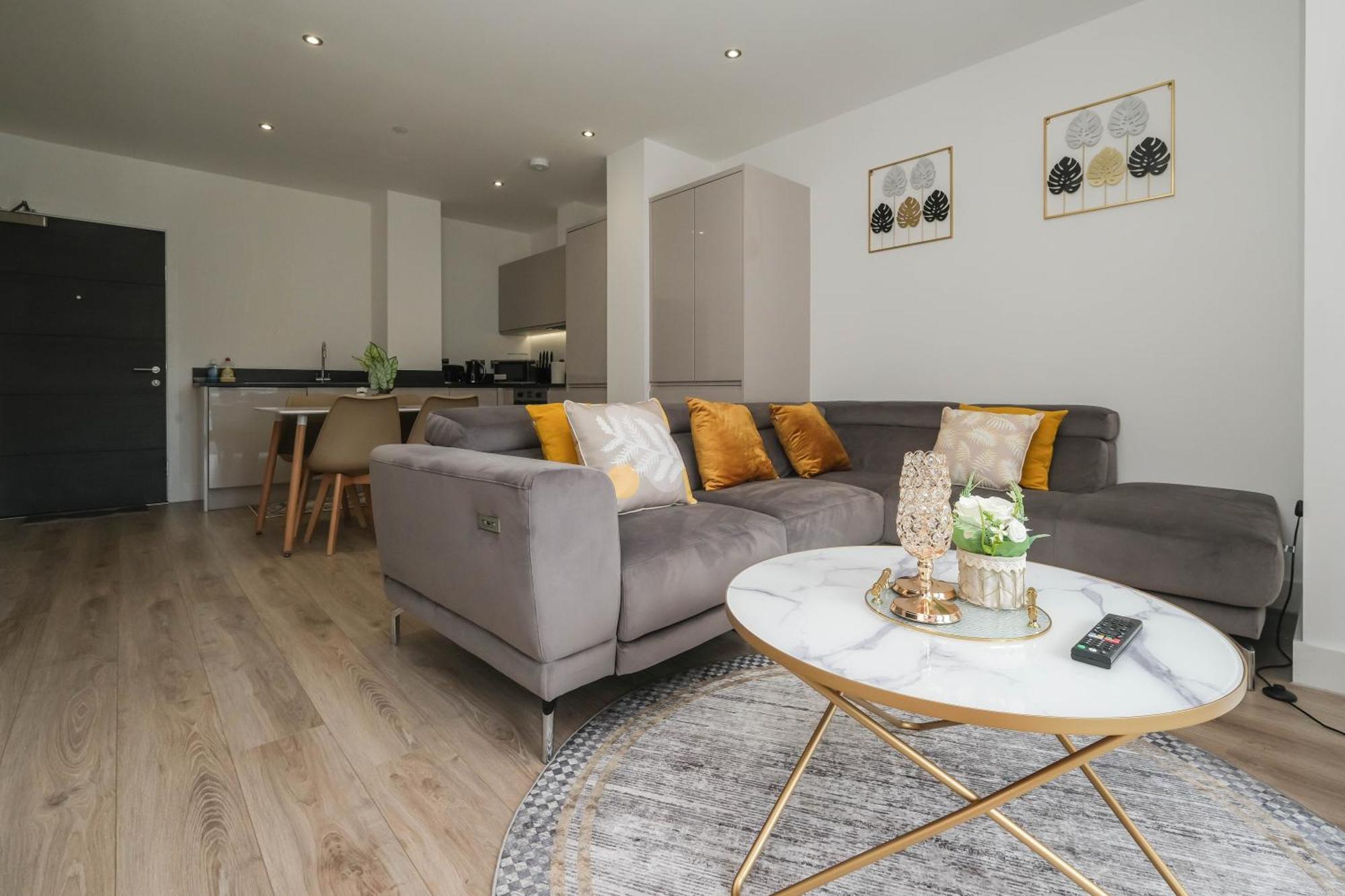 Brand New 2 Bedroom Apartment Centre Of Solihull Exteriör bild