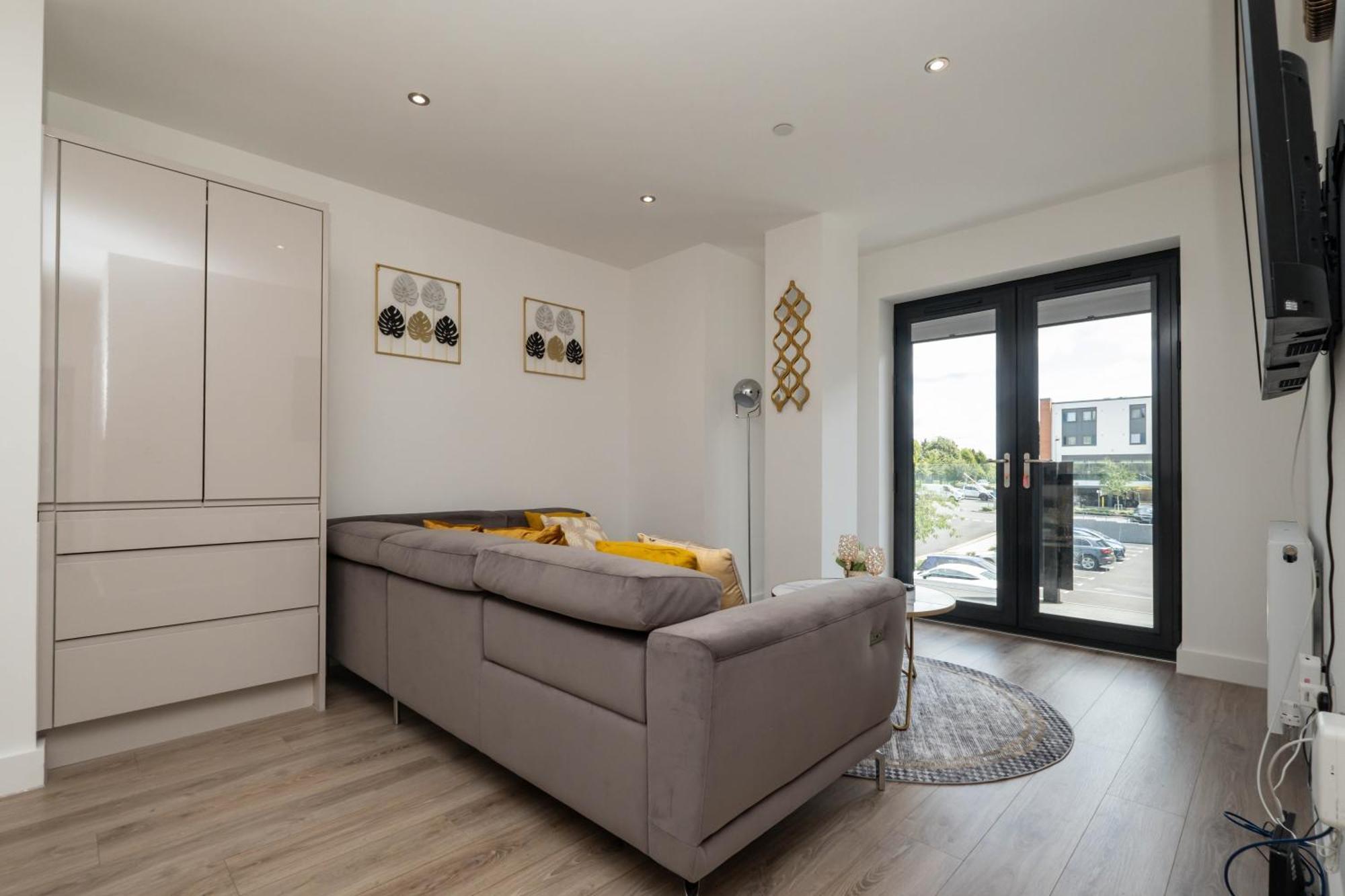 Brand New 2 Bedroom Apartment Centre Of Solihull Exteriör bild
